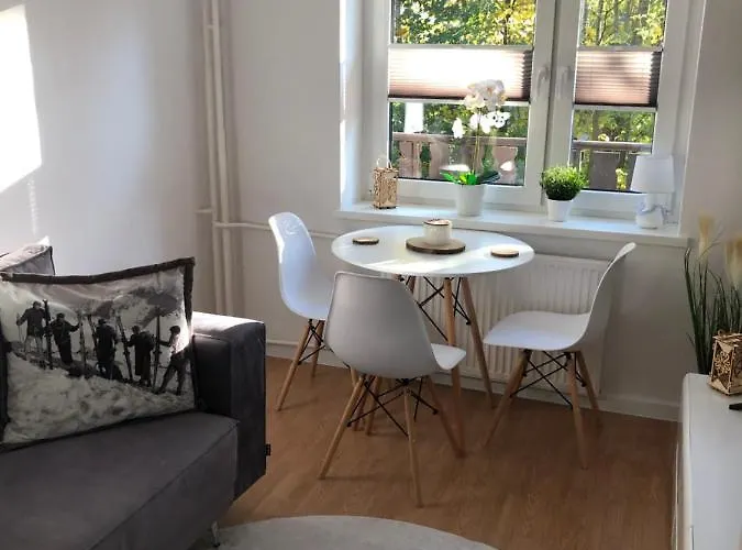 Apartament 4 Osobowy Lägenhet *